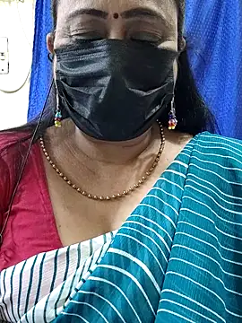 Snapshot of rekha_naier chatting on 21, 4, 2026 rekha naier online show from 21, 4, 2026