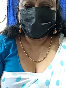 Snapshot of rekha_naier chatting on 8, 11, 2025 rekha naier online show from 8, 11, 2025