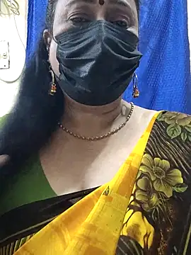 Snapshot of rekha_naier chatting on 8, 4, 2026 rekha naier online show from 8, 4, 2026