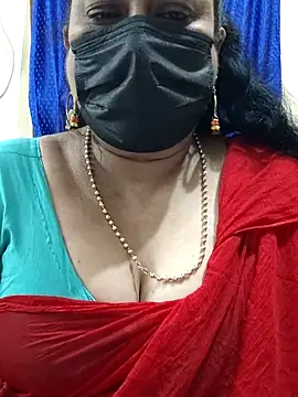 Snapshot of rekha_naier chatting on 3, 10, 2025 rekha naier online show from 3, 10, 2025