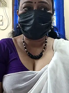 Snapshot of rekha_naier chatting on 6, 2, 2026 rekha naier online show from 6, 2, 2026