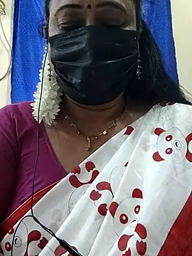 Snapshot of rekha_naier chatting on 13, 7, 2026 rekha naier online show from 13, 7, 2026
