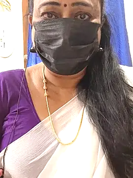 Snapshot of rekha_naier chatting on 19, 7, 2026 rekha naier online show from 19, 7, 2026