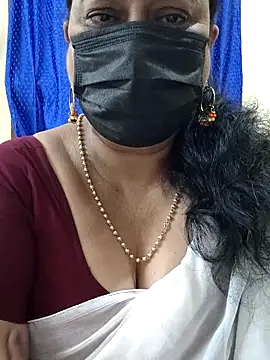 Snapshot of rekha_naier chatting on 3, 10, 2025 rekha naier online show from 3, 10, 2025