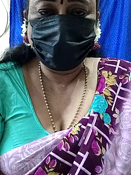 Snapshot of rekha_naier chatting on 9, 11, 2025 rekha naier online show from 9, 11, 2025