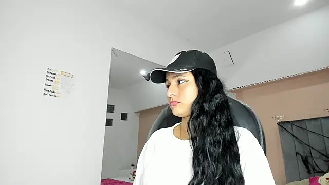 Snapshot of Giselle_Roldan chatting on 16, 10, 2025 Giselle Roldan online show from 16, 10, 2025