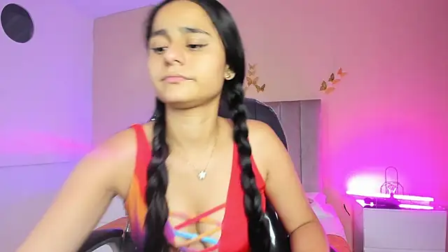 Giselle Roldan online show from 15, 4, 2026