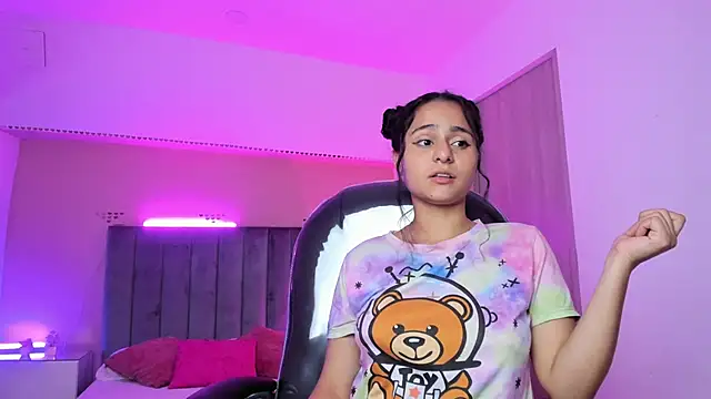 Giselle Roldan online show from 29, 3, 2026