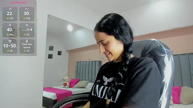 Snapshot of Giselle_Roldan chatting on 7, 11, 2025 Giselle Roldan online show from 7, 11, 2025