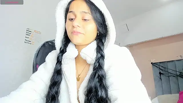 Snapshot of Giselle_Roldan chatting on 29, 10, 2025 Giselle Roldan online show from 29, 10, 2025