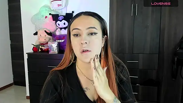 Snapshot of SarahXRusso chatting on 3, 3, 2025 SarahXRusso online show from 3, 3, 2025