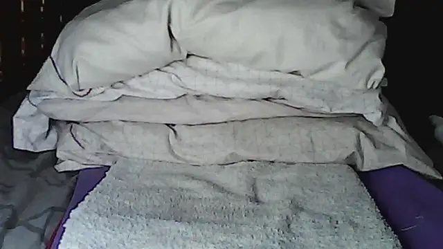 DarkElfSorceress online show from 25, 4, 2026