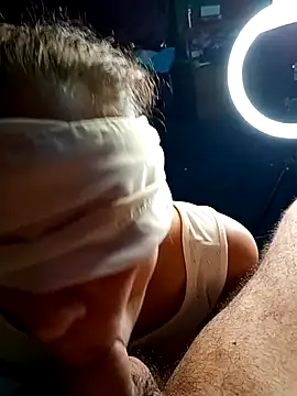 DarkElfSorceress online show from 15, 2, 2026