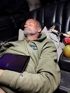 Snapshot of DatingProfile_USA_43_str8 chatting on 11, 2, 2025 DatingProfile USA 43 str8 online show from 11, 2, 2025