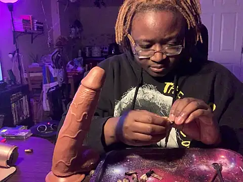 BigKittyRaven online show from 15, 2, 2025