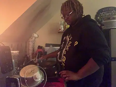 BigKittyRaven online show from 31, 12, 2024