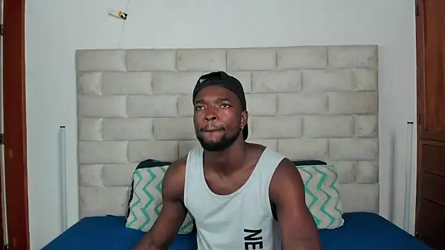 Snapshot of Dylan_Taylor chatting on 4, 12, 2025 Dylan Taylor online show from 4, 12, 2025