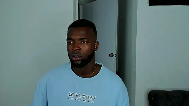 Snapshot of Dylan_Taylor chatting on 30, 9, 2025 Dylan Taylor online show from 30, 9, 2025