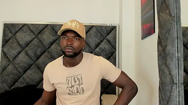 Snapshot of Dylan_Taylor chatting on 4, 11, 2025 Dylan Taylor online show from 4, 11, 2025