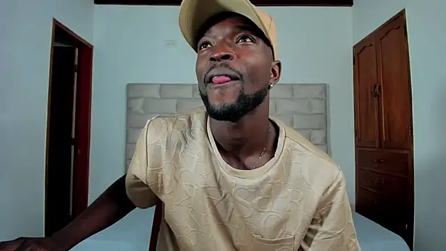 Snapshot of Dylan_Taylor chatting on 23, 11, 2025 Dylan Taylor online show from 23, 11, 2025