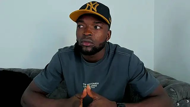 Snapshot of Dylan_Taylor chatting on 4, 10, 2025 Dylan Taylor online show from 4, 10, 2025