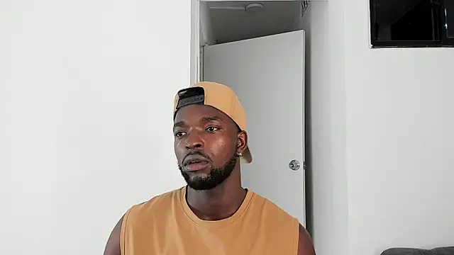 Snapshot of Dylan_Taylor chatting on 29, 10, 2025 Dylan Taylor online show from 29, 10, 2025