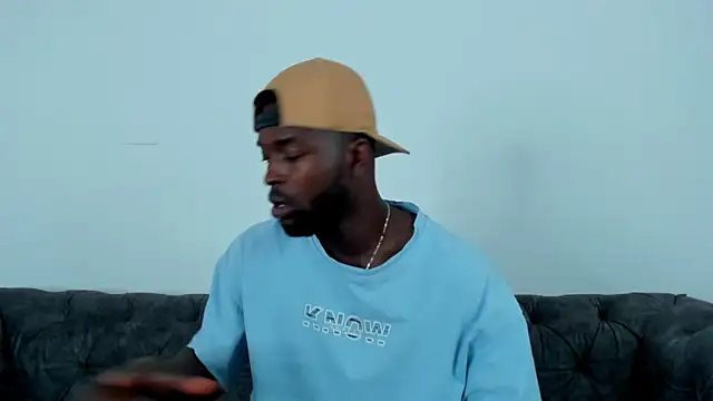 Snapshot of Dylan_Taylor chatting on 14, 10, 2025 Dylan Taylor online show from 14, 10, 2025