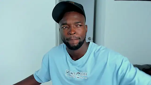 Snapshot of Dylan_Taylor chatting on 30, 10, 2025 Dylan Taylor online show from 30, 10, 2025