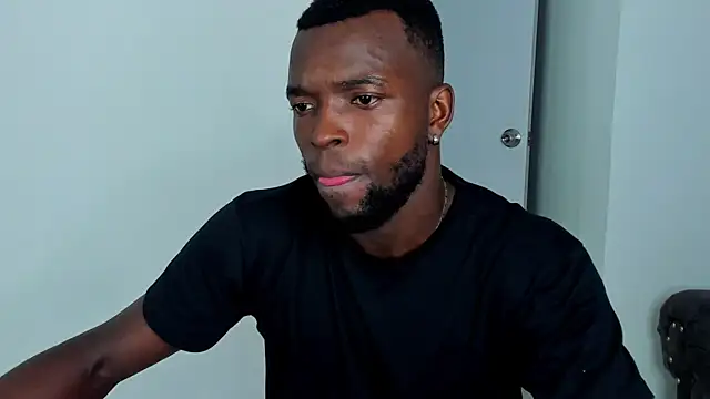 Snapshot of Dylan_Taylor chatting on 20, 9, 2025 Dylan Taylor online show from 20, 9, 2025