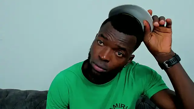 Snapshot of Dylan_Taylor chatting on 14, 9, 2025 Dylan Taylor online show from 14, 9, 2025