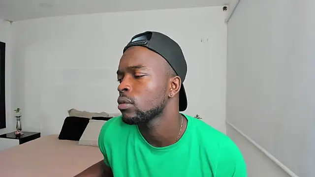 Snapshot of Dylan_Taylor chatting on 28, 2, 2025 Dylan Taylor online show from 28, 2, 2025