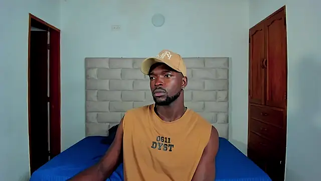 Snapshot of Dylan_Taylor chatting on 26, 11, 2025 Dylan Taylor online show from 26, 11, 2025