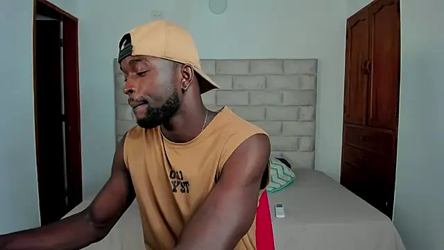 Snapshot of Dylan_Taylor chatting on 20, 11, 2025 Dylan Taylor online show from 20, 11, 2025