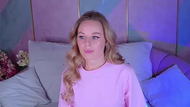 BeatriceEsmont online show from 9, 3, 2025