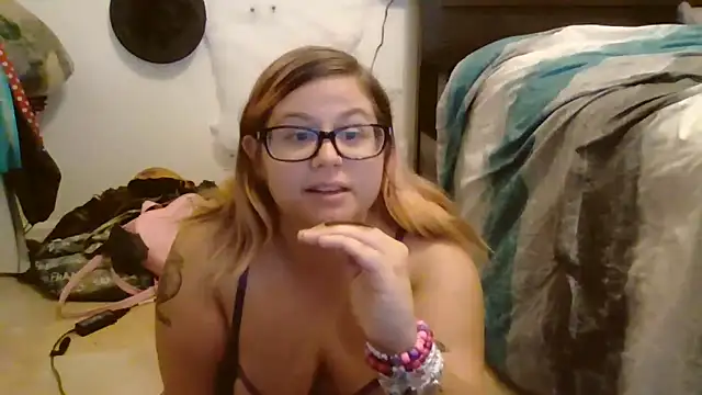 HoneyBear19 online show from 20, 10, 2025