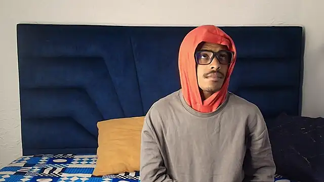 Bigote Big0357 online show from 25, 9, 2025