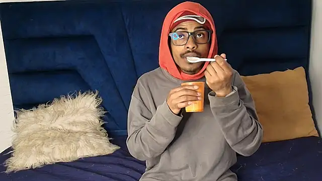 Bigote Big0357 online show from 26, 9, 2025