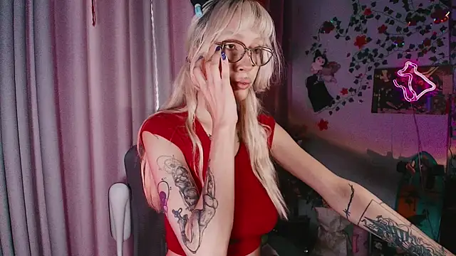 Snapshot of sweed_angel chatting on 4, 7, 2026 sweed angel online show from 4, 7, 2026