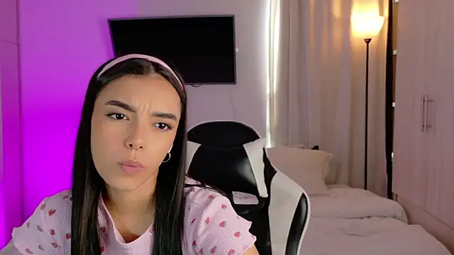 AnabelWolf online show from 27, 9, 2025