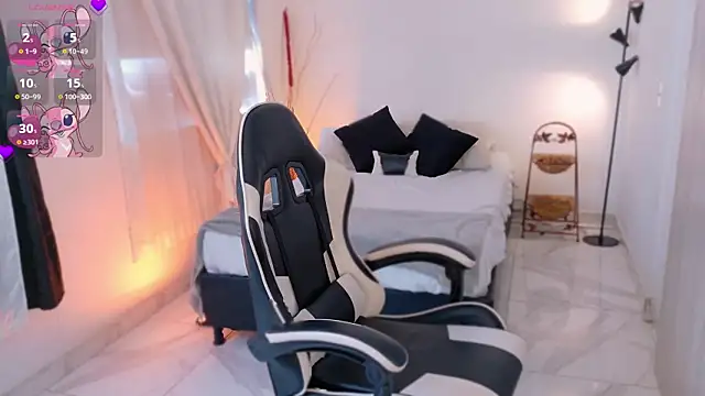 AnabelWolf online show from 15, 11, 2025