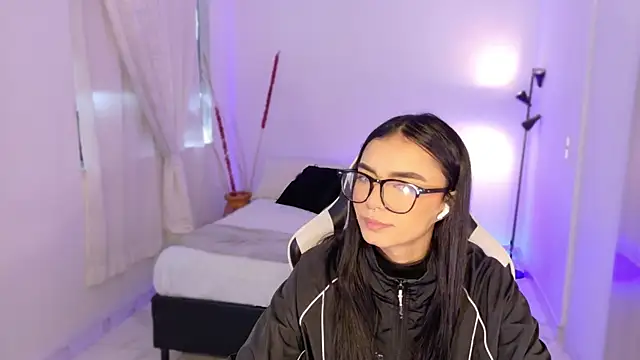 AnabelWolf online show from 23, 10, 2025