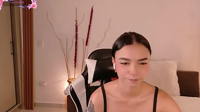 AnabelWolf online show from 28, 7, 2026