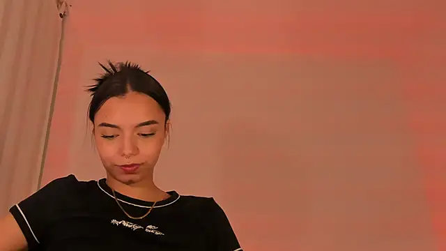 AnabelWolf online show from 4, 3, 2025