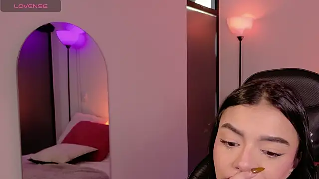 AnabelWolf online show from 11, 7, 2026