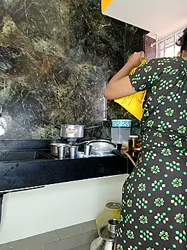 Snapshot of Tamil_Shalini_Lustyy chatting on 22, 11, 2025 Tamil Shalini Lustyy online show from 22, 11, 2025