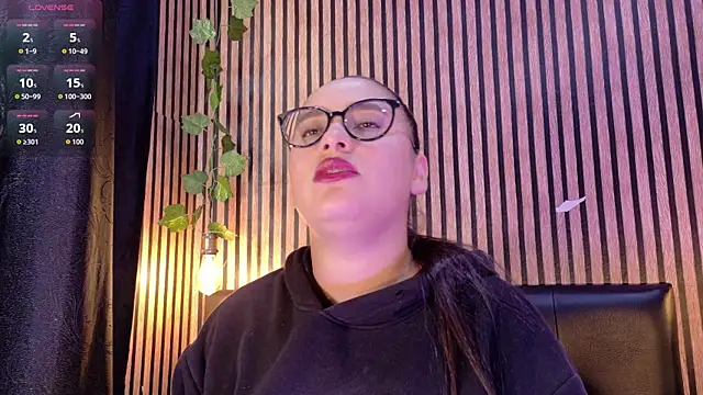 Victoria Ponce1 online show from 2, 10, 2025