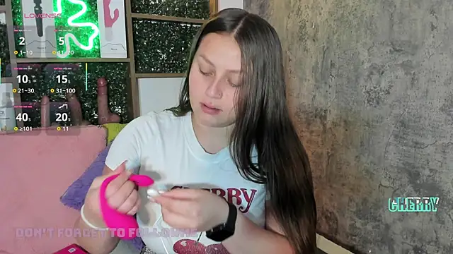 cherry coper online show from 29, 10, 2025