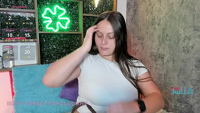 cherry coper online show from 27, 10, 2025