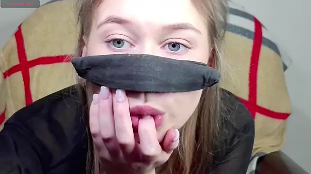 Mikki5P online show from 15, 2, 2025