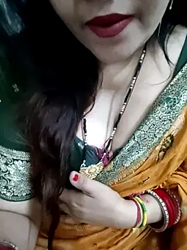 Snapshot of Mayuri77 chatting on 7, 5, 2026 Mayuri77 online show from 7, 5, 2026